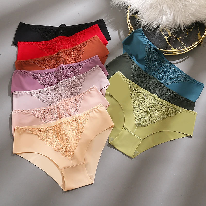 LaceLuxe Panty Set