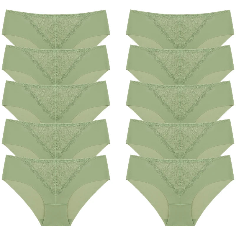 LaceLuxe Panty Set