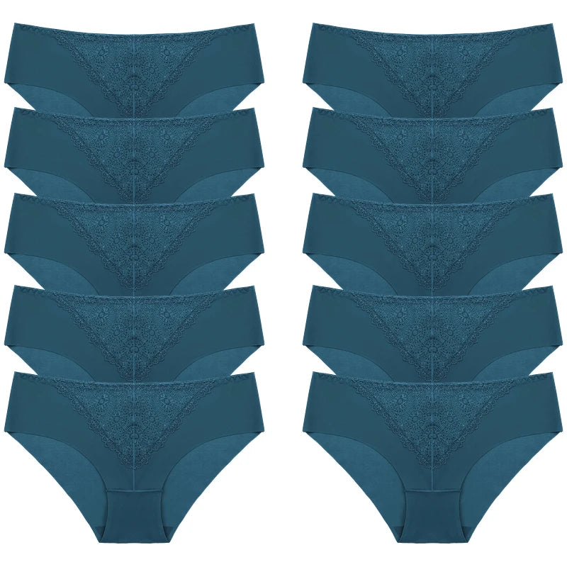 LaceLuxe Panty Set