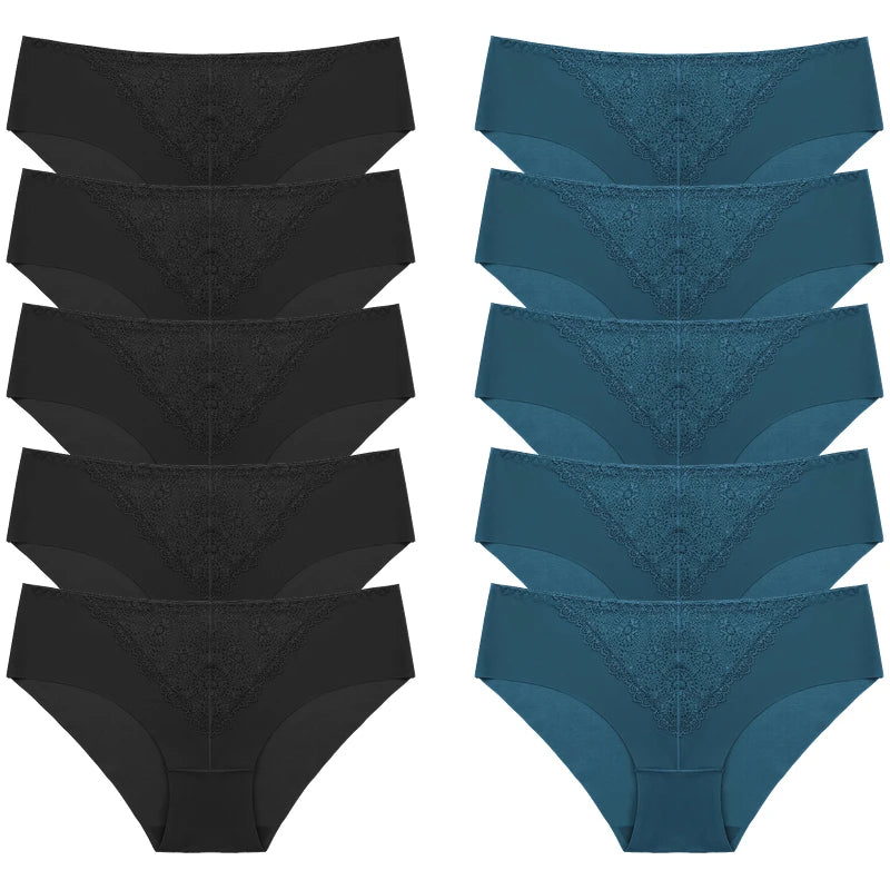 LaceLuxe Panty Set
